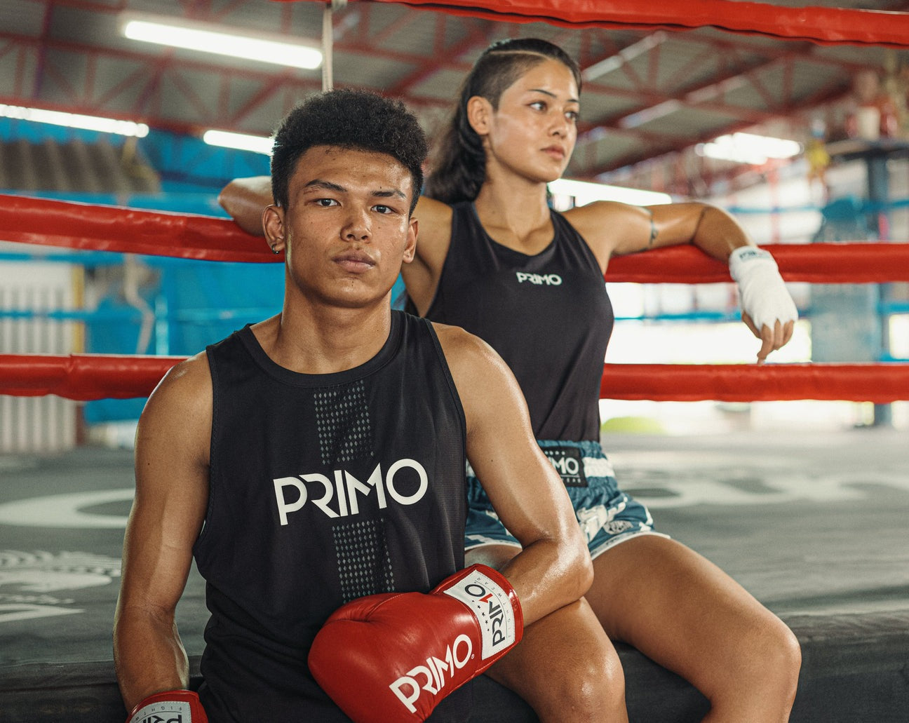 Primo Muay Thai gloves and shorts – premium Thai fightwear